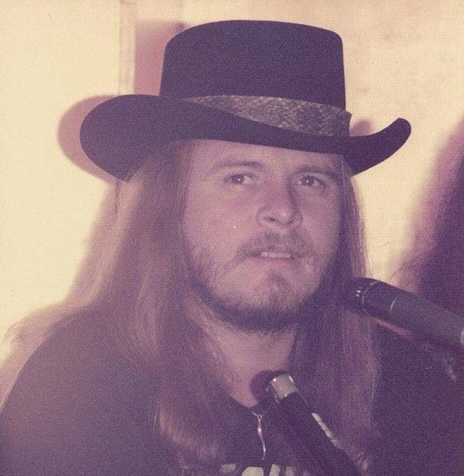 Ronnie Van Zant  – Lynyrd Skynyrd