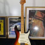 1975 FENDER STRATOCASTER VINTAGE GUITAR IN VIBRANT SUNBURST FINISH